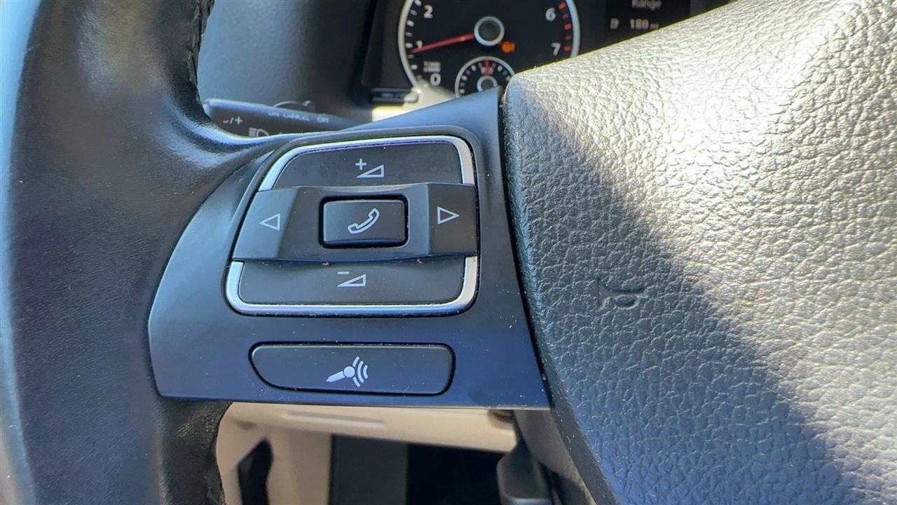 Used 2016 Volkswagen Tiguan S image 41