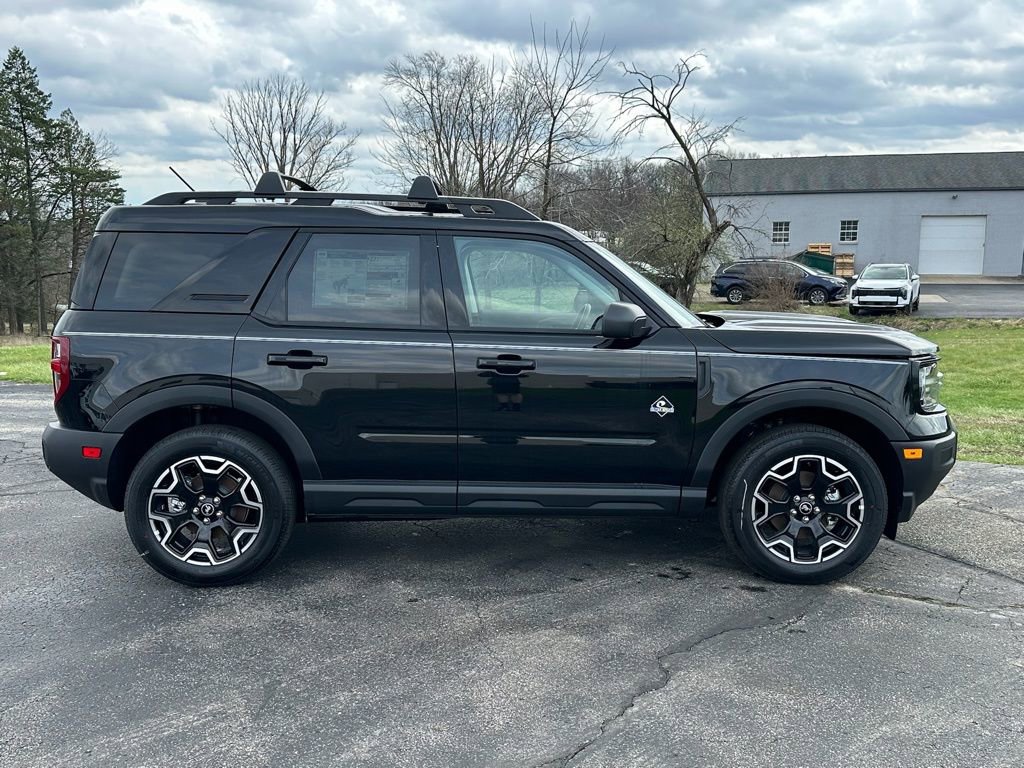 New 2025 Ford Bronco Sport Outer Banks image 4