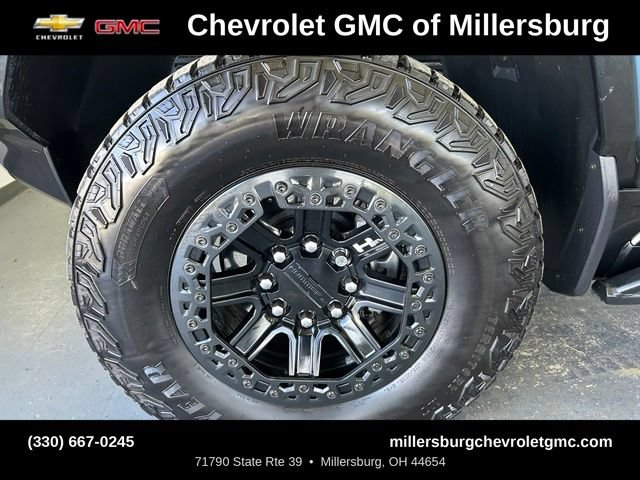 Used 2024 GMC Hummer EV 3X w/ Omega Edition AWD/4WD image 14