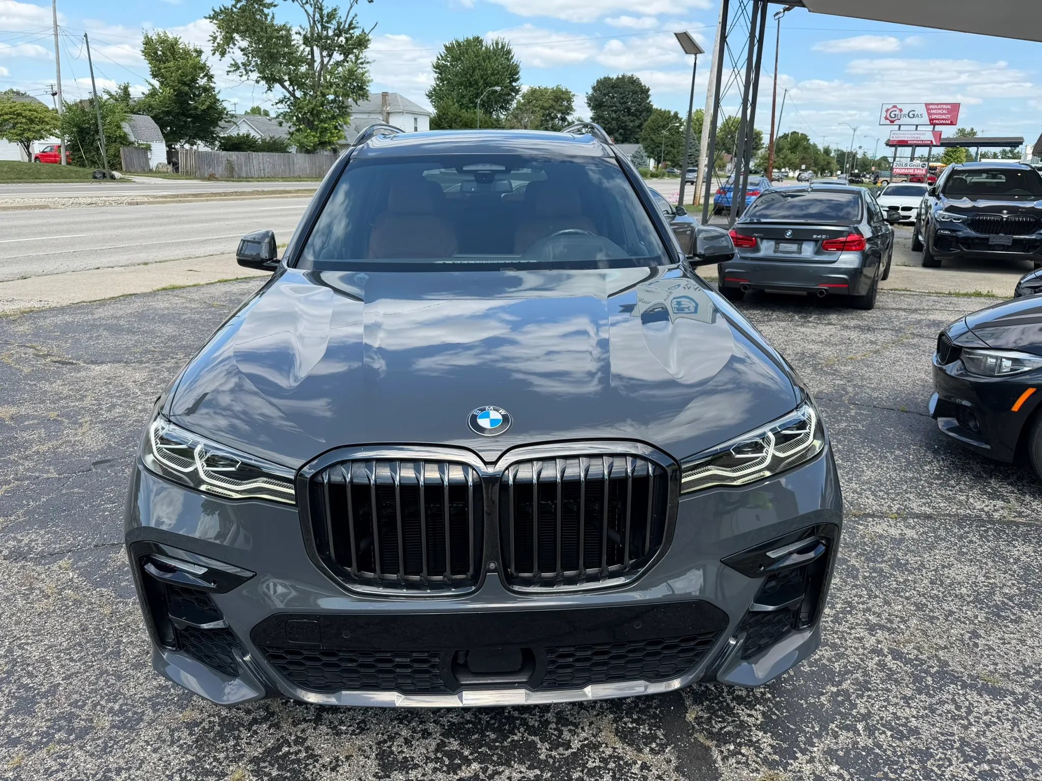 Used 2022 BMW X7 xDrive40i w/ M Sport Package AWD/4WD image 11