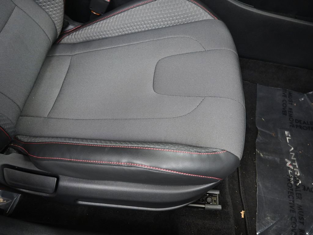 Certified 2025 Hyundai Elantra N Line image 12