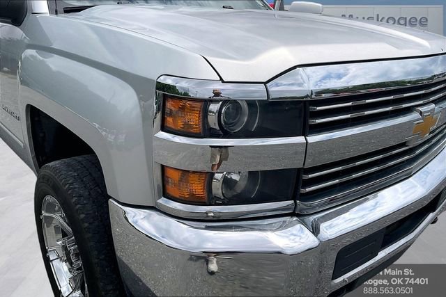Used 2017 Chevrolet Silverado 2500 LT AWD/4WD image 28