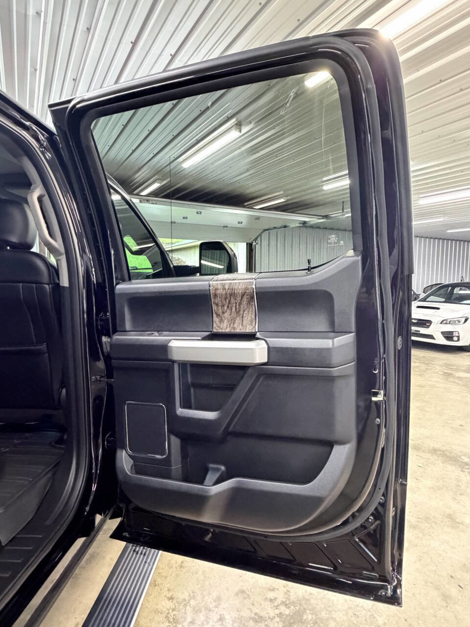 Used 2017 Ford F350 Lariat w/ Lariat Ultimate Package AWD/4WD image 53