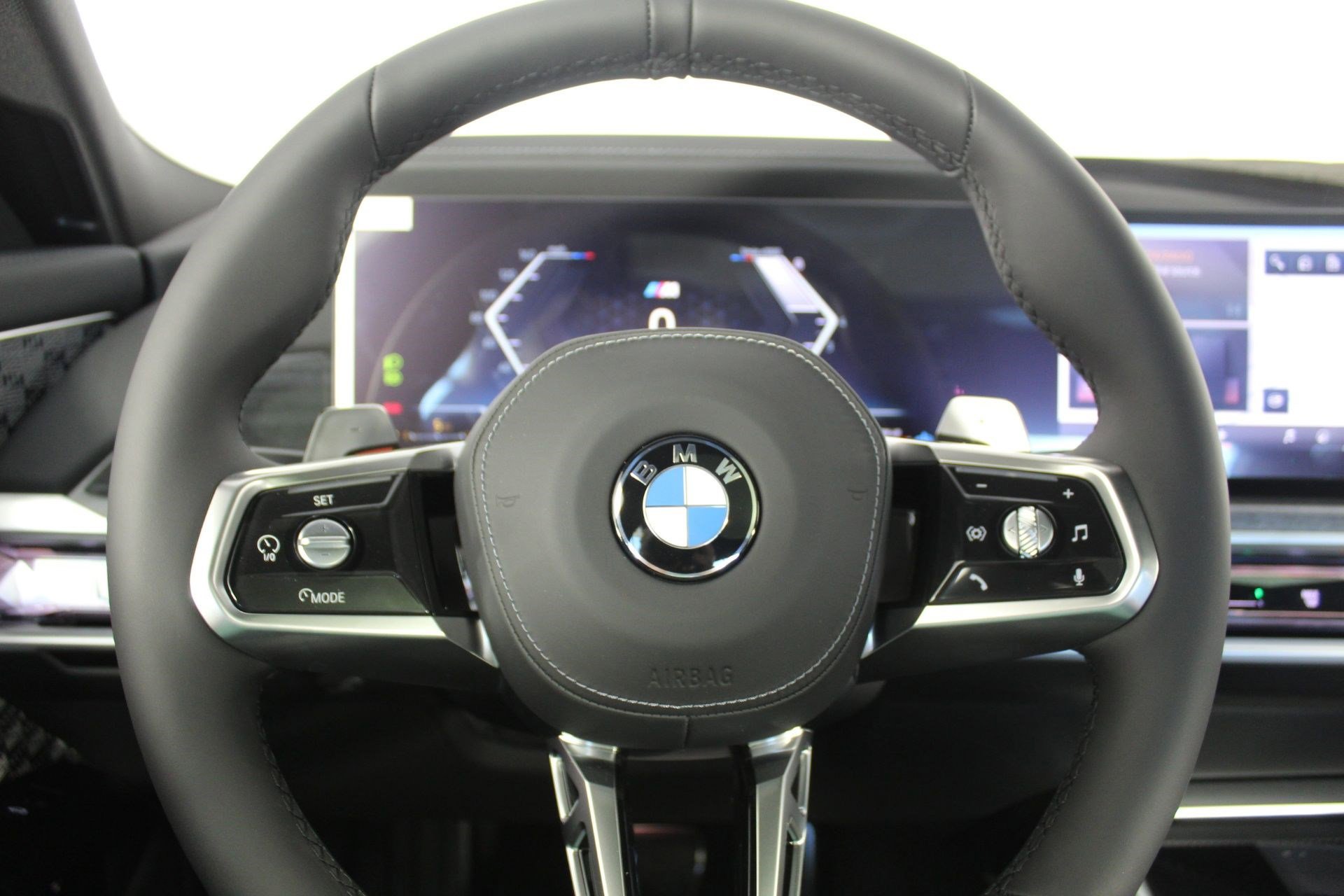 New 2026 BMW 760i xDrive w/ Executive Package image 14