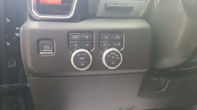 Used 2024 GMC Sierra 2500 Denali Ultimate w/ LPO, GMC Protection Package AWD/4WD image 12