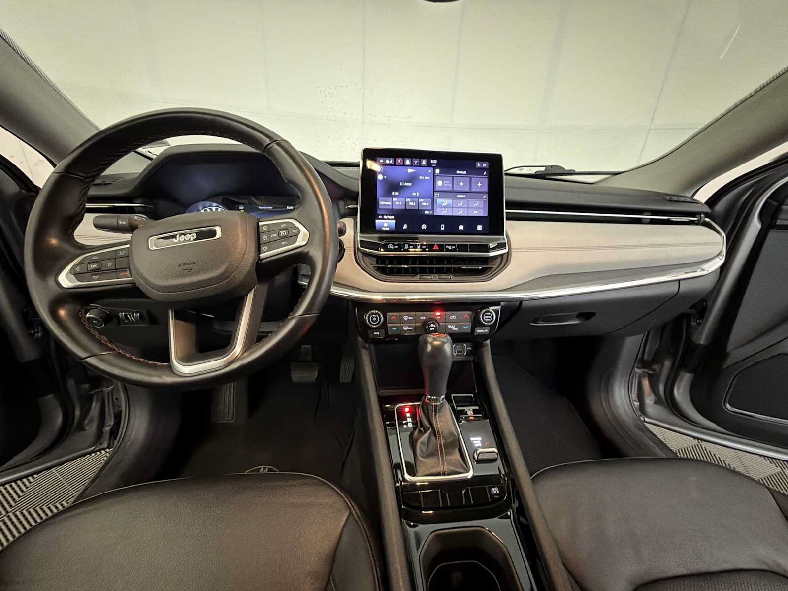 Used 2022 Jeep Compass Limited AWD/4WD image 12