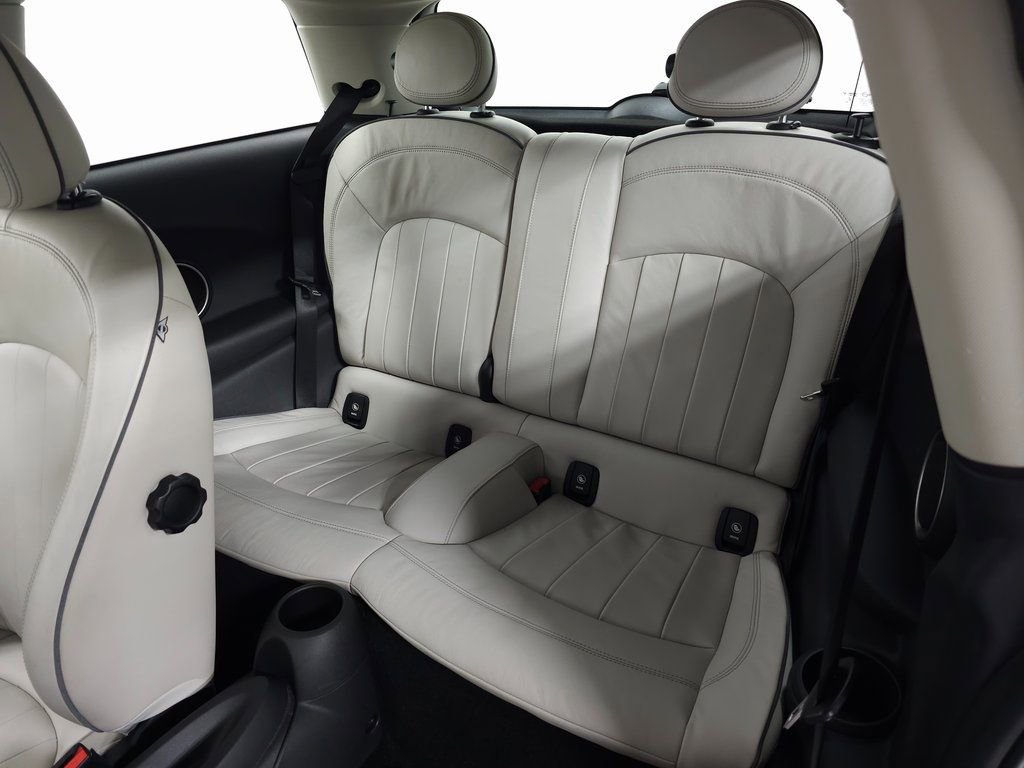 Used 2015 MINI Cooper S image 22