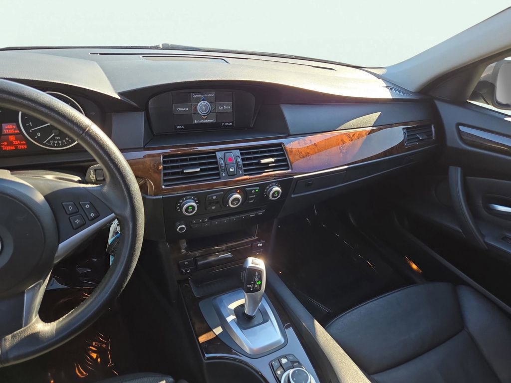 Used 2010 BMW 528i 528i image 22