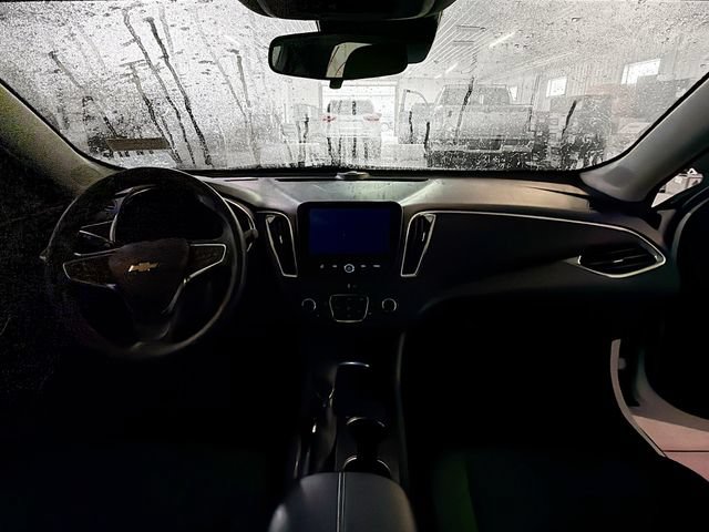 Used 2021 Chevrolet Malibu LT FWD image 10