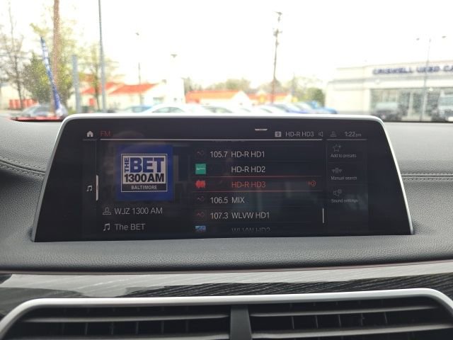 Used 2021 BMW 750i xDrive w/ M Sport Package image 20