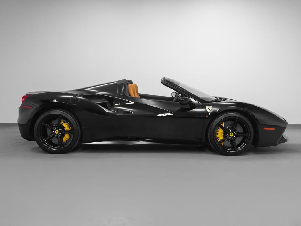 Used 2018 Ferrari 488 Spider RWD image 3
