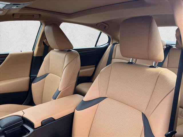 Used 2022 Lexus ES 350 w/ Premium Package image 16