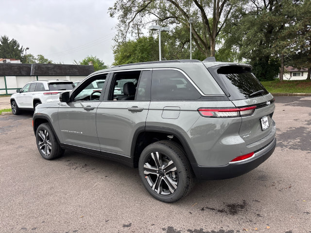 New 2027 Jeep Grand Cherokee Limited AWD/4WD image 8