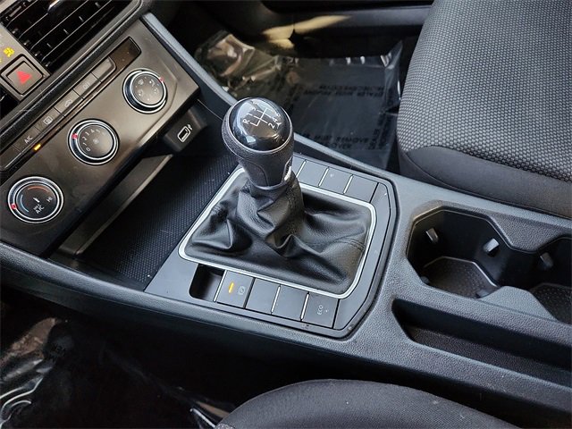 Used 2019 Volkswagen Jetta S w/ Driver Assistance Package image 25