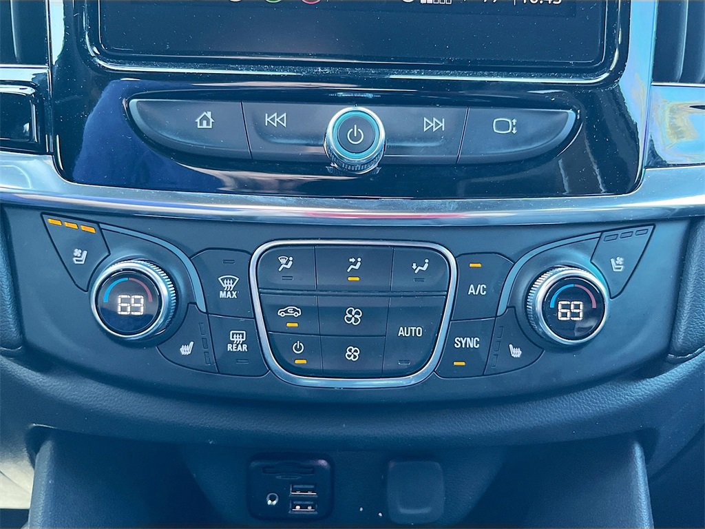 Used 2023 Chevrolet Traverse High Country image 16