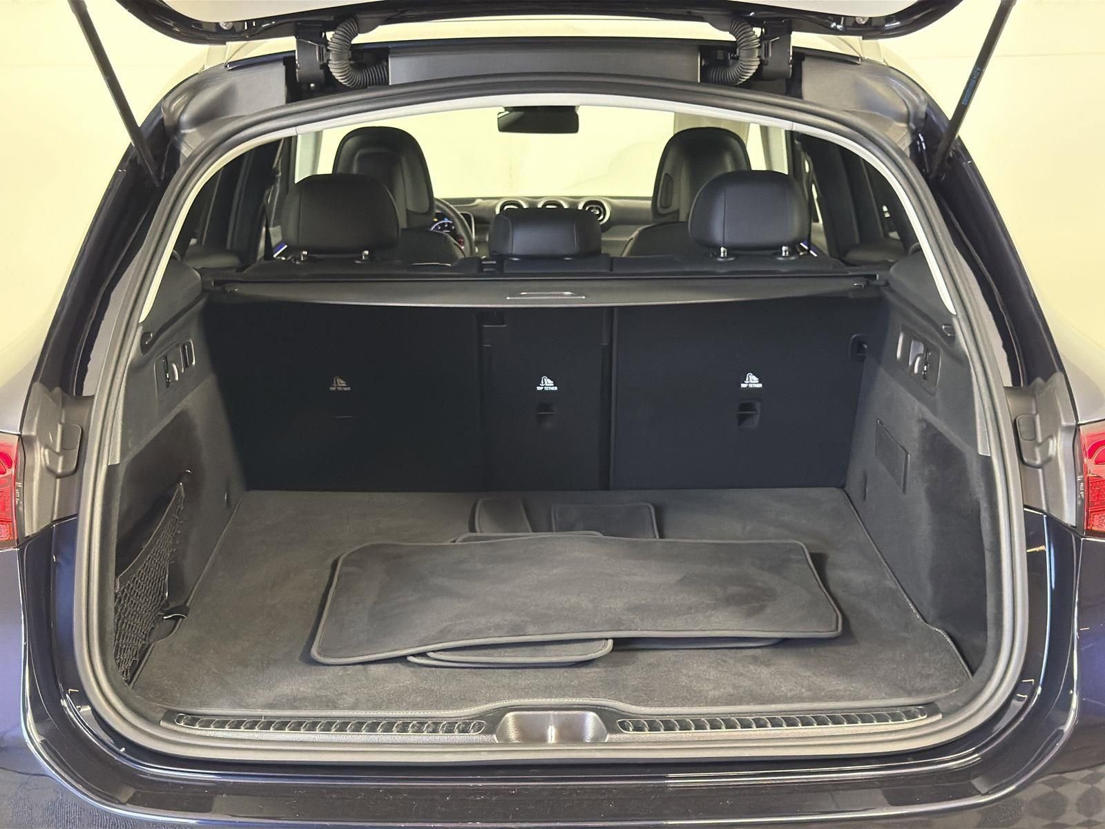 Used 2024 Mercedes-Benz GLC 300 image 28