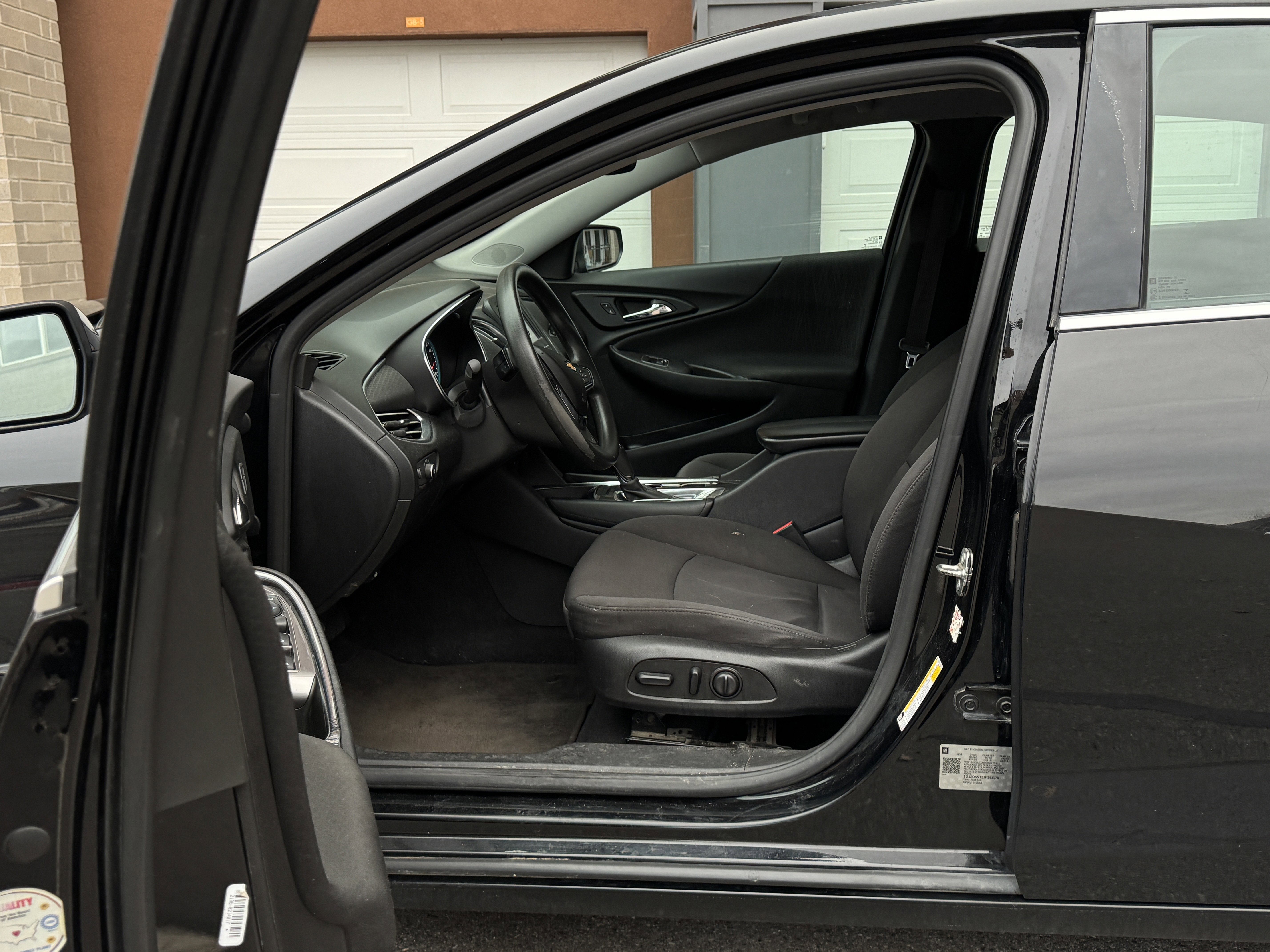 Used 2018 Chevrolet Malibu LT FWD image 12