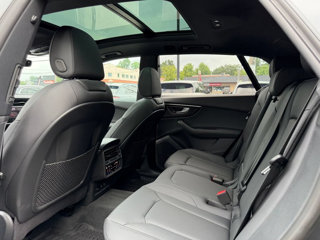 Used 2026 Audi Q8 Premium Plus AWD/4WD image 28
