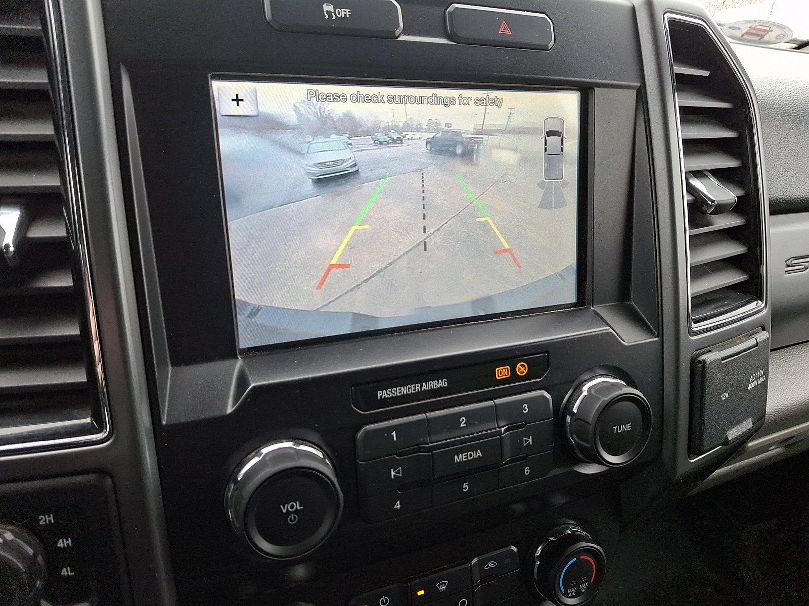 Used 2019 Ford F250 XLT w/ XLT Value Package image 24