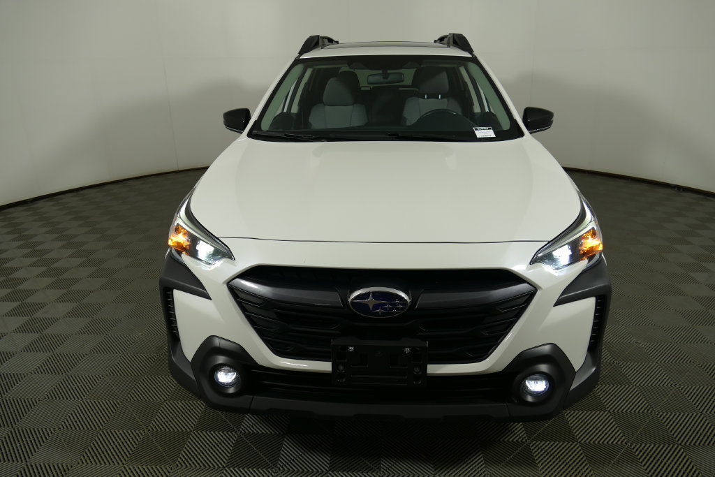 Used 2024 Subaru Outback Premium AWD/4WD image 8