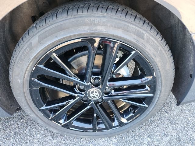 Certified 2025 Toyota Camry SE image 5