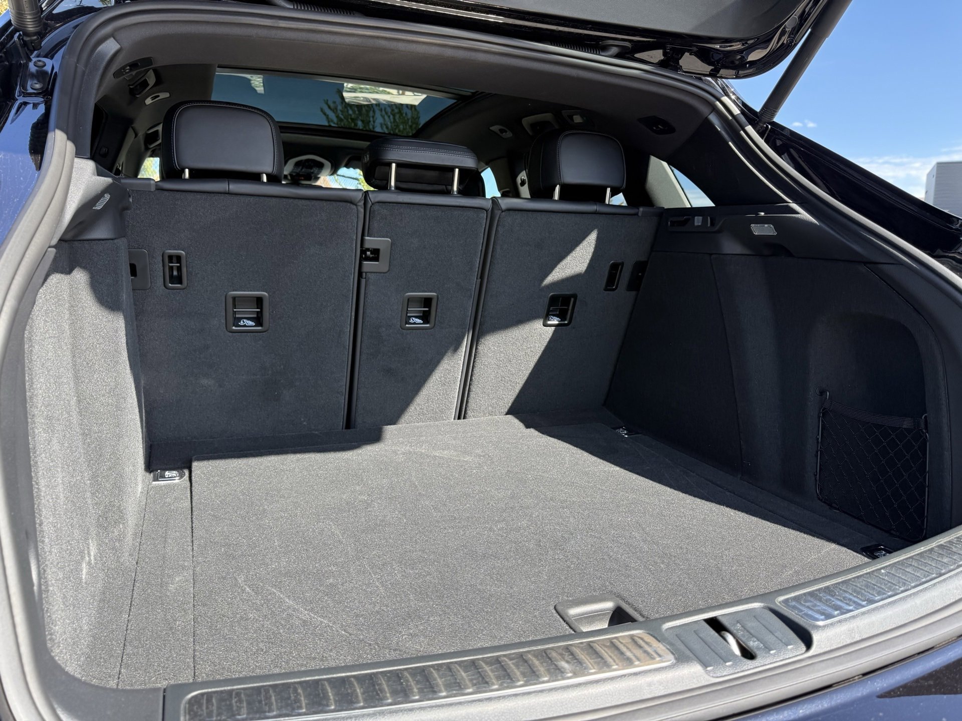 Used 2025 Porsche Macan image 33