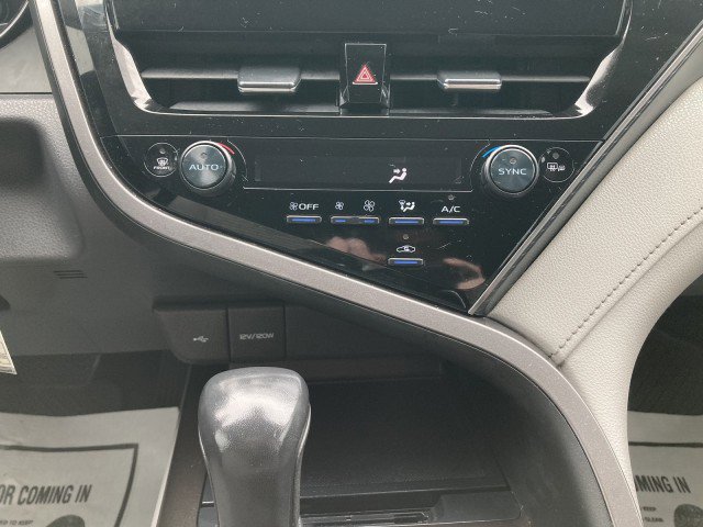 Used 2022 Toyota Camry SE w/ Cold Weather Package AWD/4WD image 20