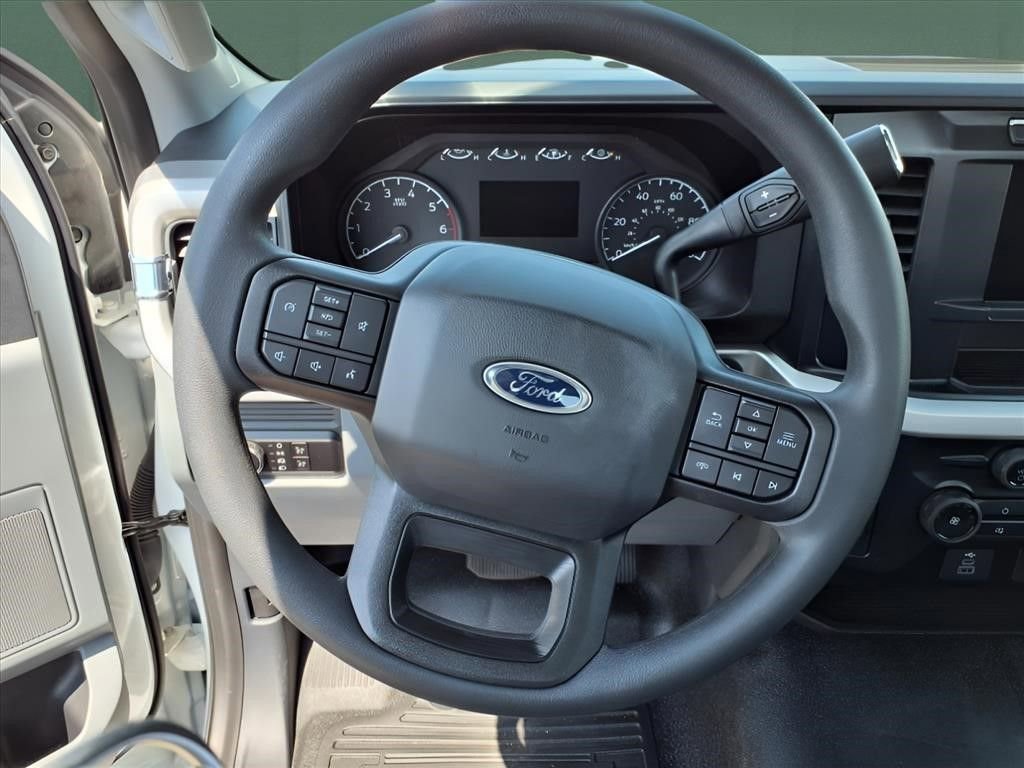 New 2023 Ford F250 XL w/ XL Chrome Package image 10