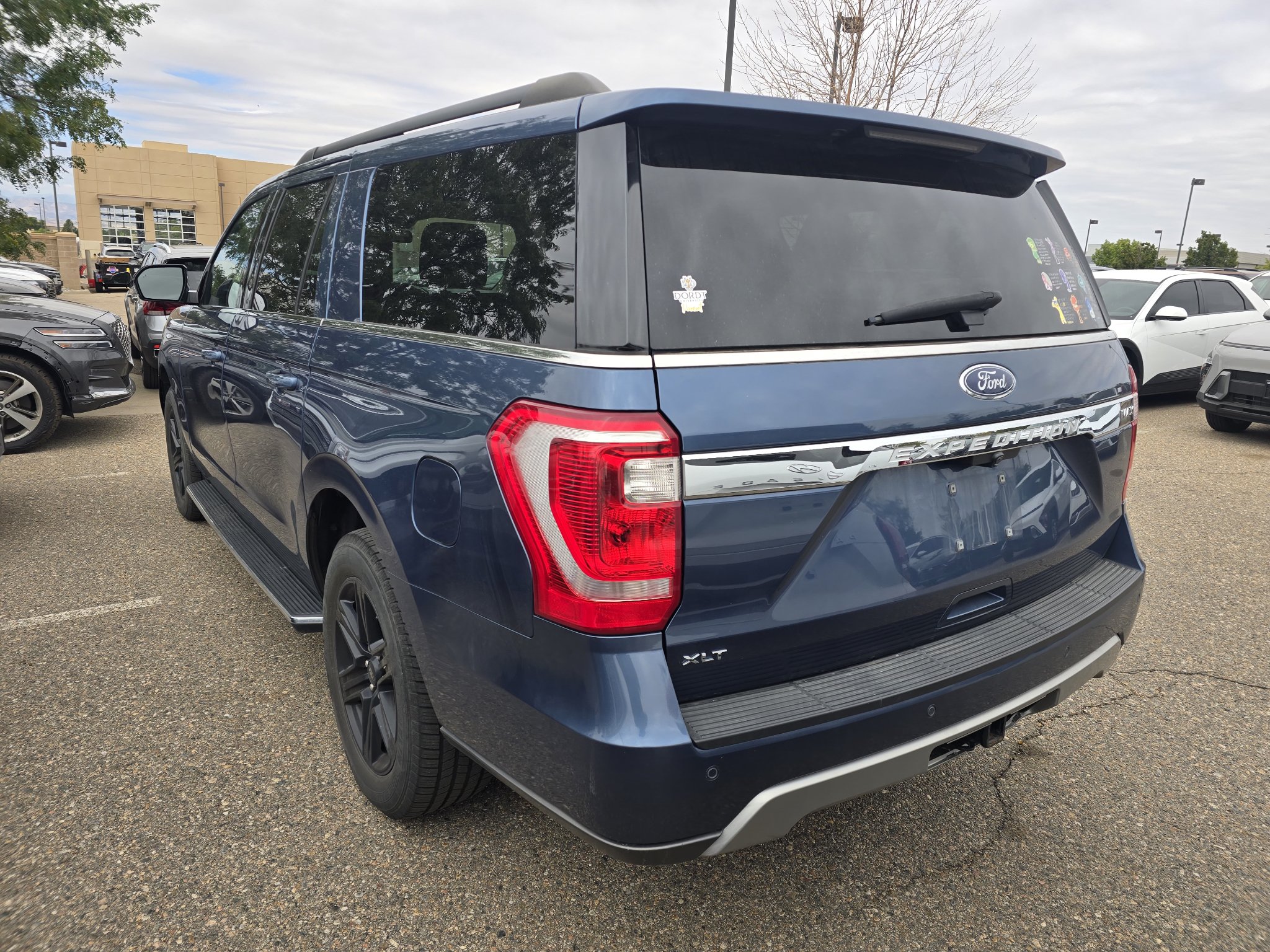 Used 2020 Ford Expedition Max XLT w/ Equipment Group 202A AWD/4WD image 15