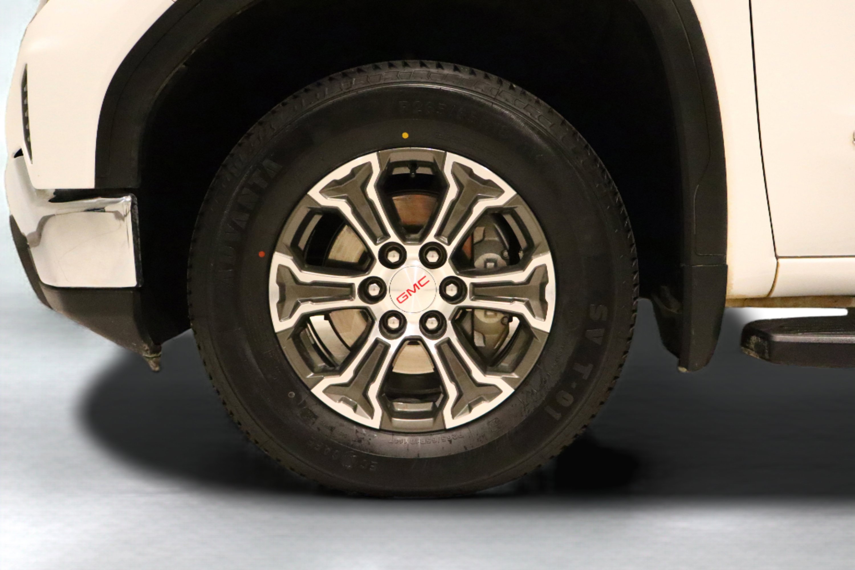Used 2024 GMC Sierra 1500 SLT image 7