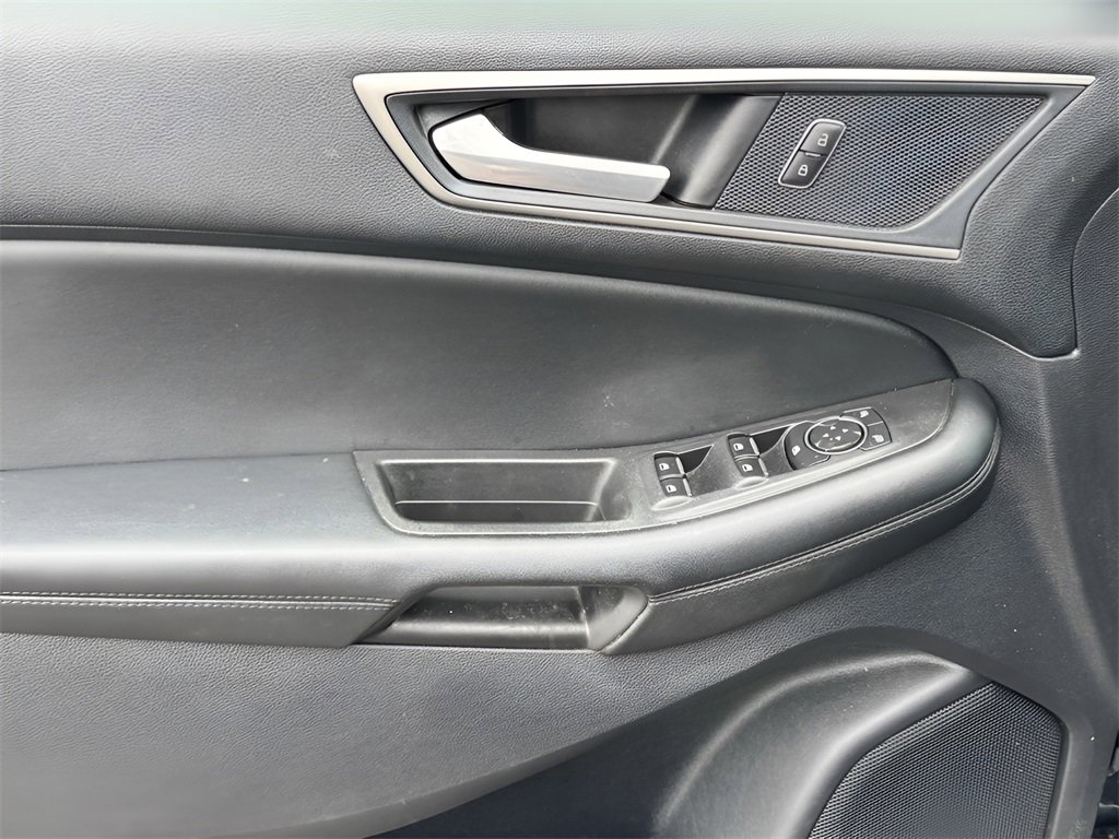 Used 2022 Ford Edge SEL w/ Class II Trailer Tow Package image 26