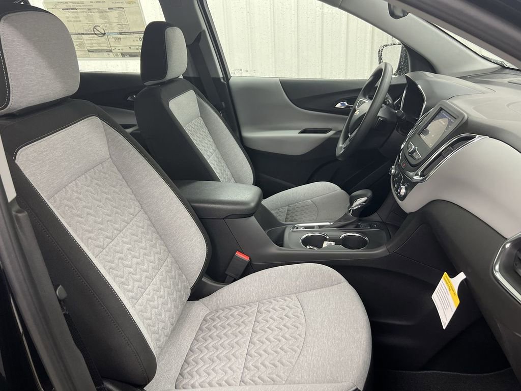 Used 2023 Chevrolet Equinox LS image 21