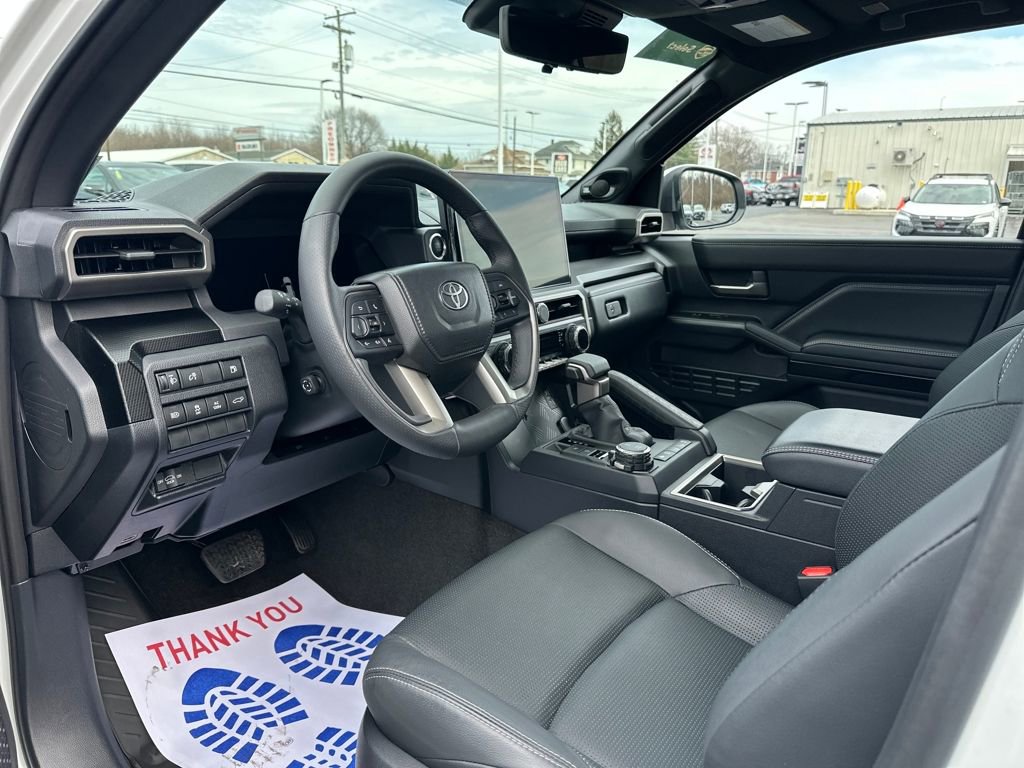 Used 2025 Toyota 4Runner Limited w/ Tow Technology Package image 9