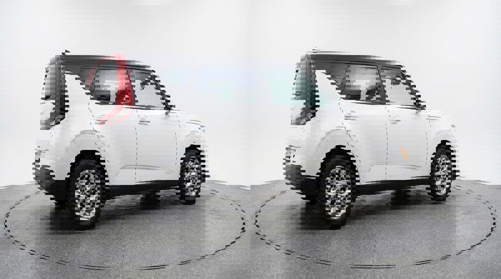 Used 2025 Kia Soul LX w/ LX Technology Package image 7