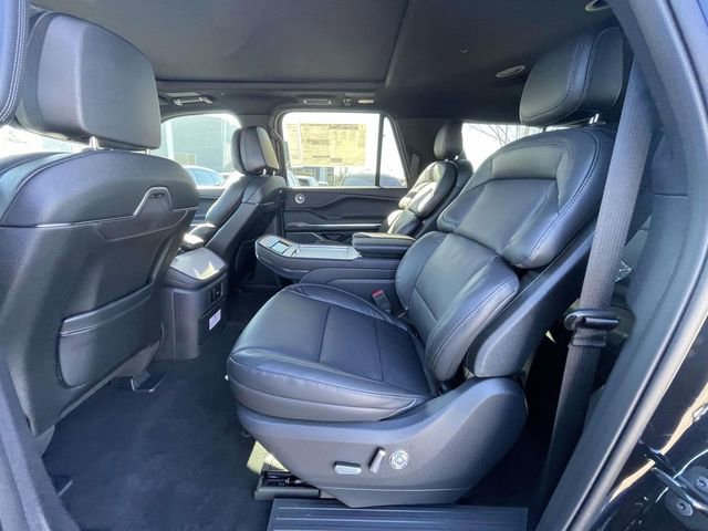 New 2026 Lincoln Navigator L Reserve w/ Jet Appearance Package image 7