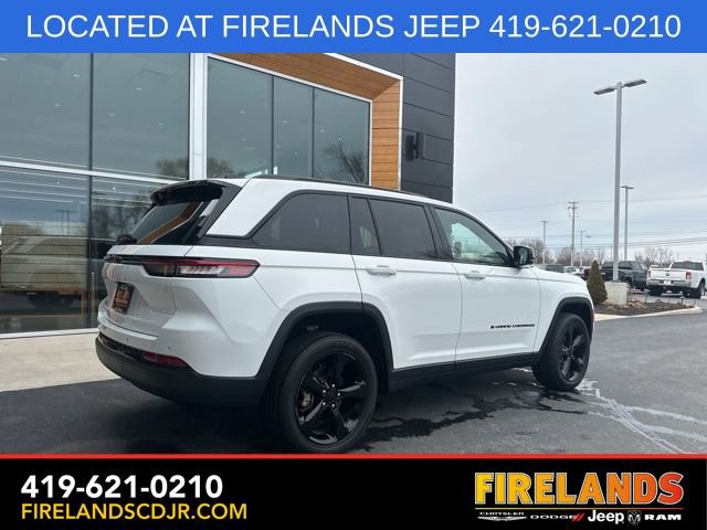 Used 2023 Jeep Grand Cherokee Altitude image 10