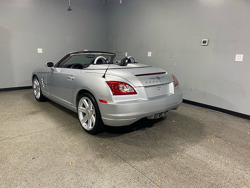 Used 2007 Chrysler Crossfire Limited image 12