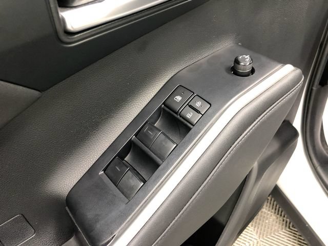 Used 2023 Toyota Highlander XLE AWD/4WD image 14