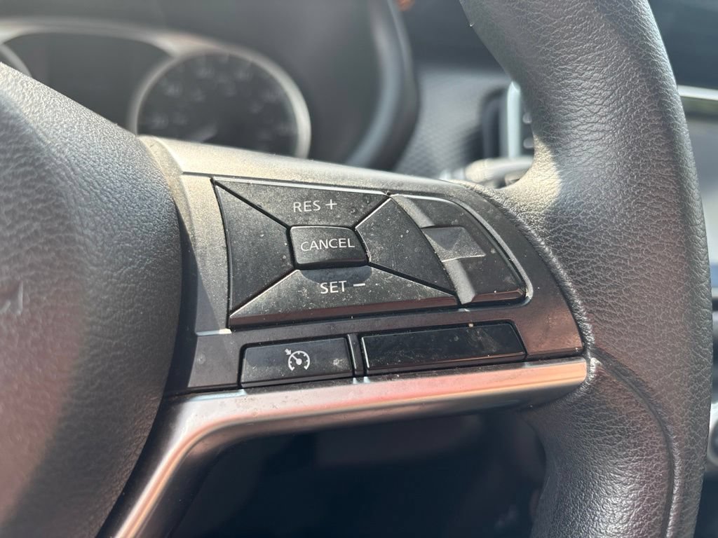 Used 2018 Nissan Kicks S FWD image 21