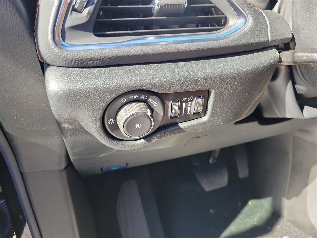 New 2026 Chrysler Pacifica Pinnacle image 26