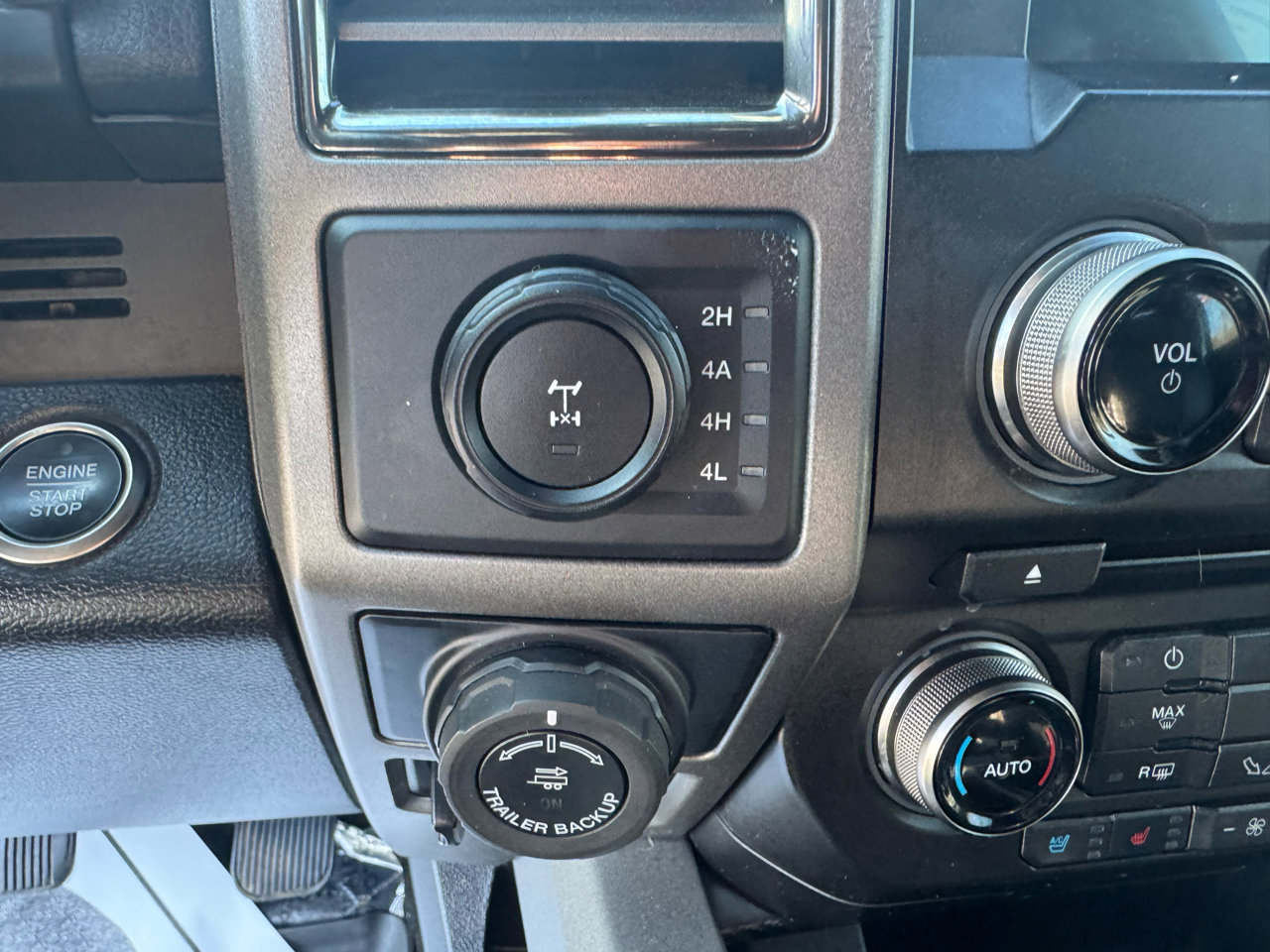 Used 2017 Ford F150 Raptor w/ Equipment Group 802A Luxury image 21