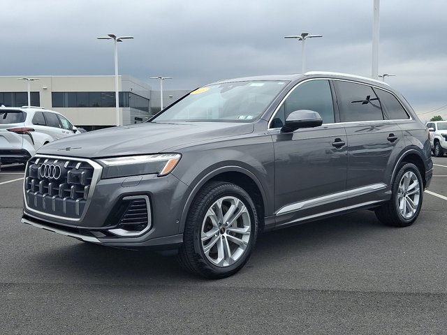 Used 2025 Audi Q7 3.0T Premium Plus AWD/4WD image 3