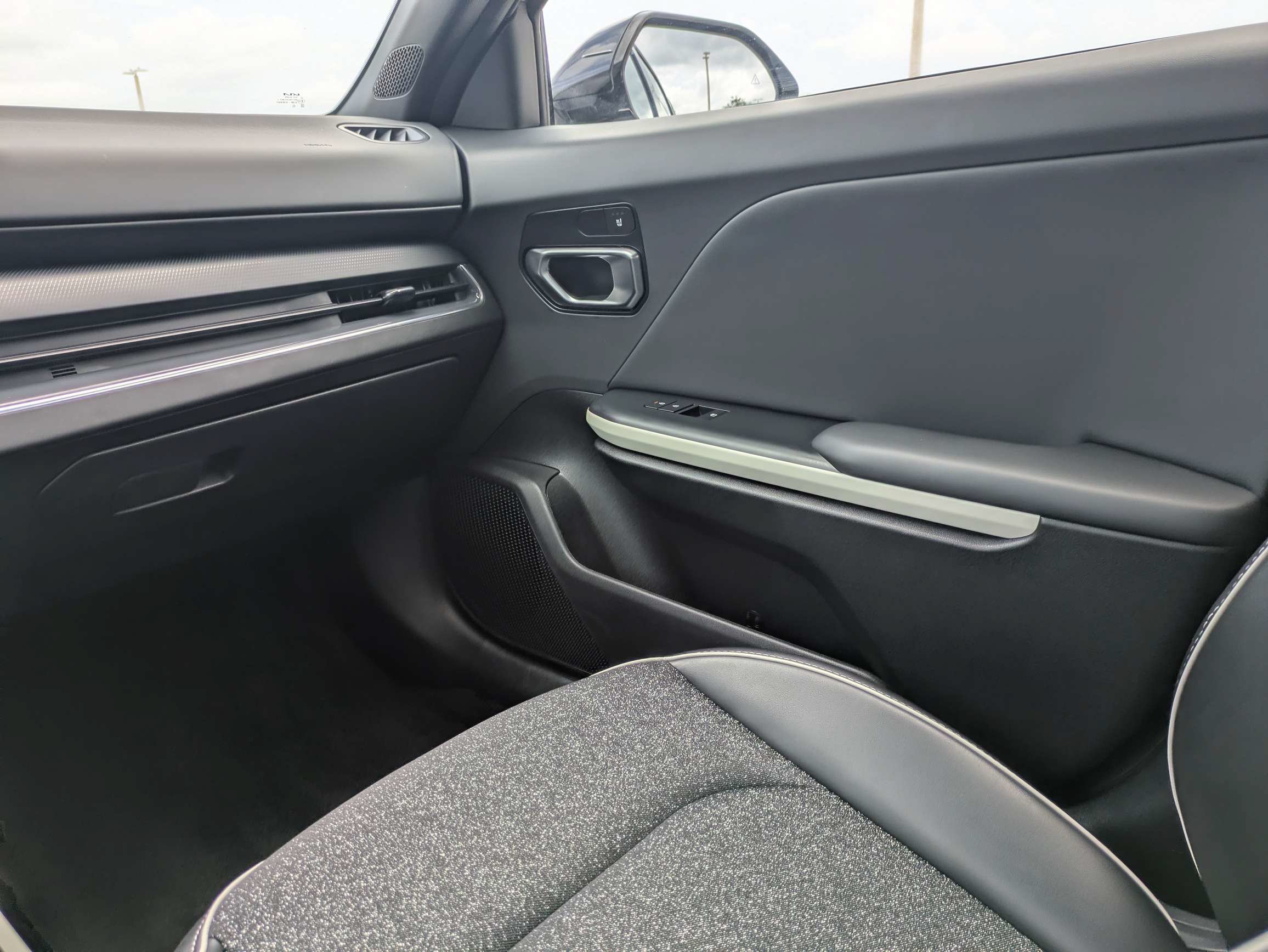 Certified 2025 Kia K4 GT-Line w/ GT-Line Sunroof Package FWD image 17