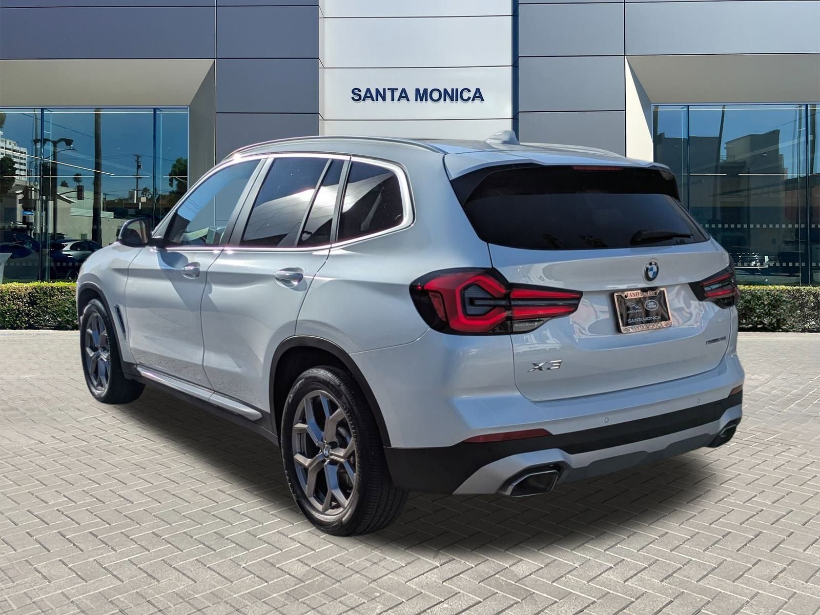 Used 2023 BMW X3 sDrive30i w/ Premium Package image 9