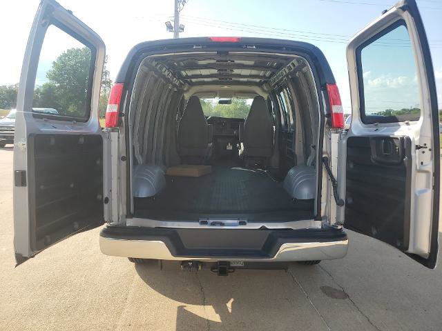 New 2025 GMC Savana 3500 w/ Driver Convenience Package image 29