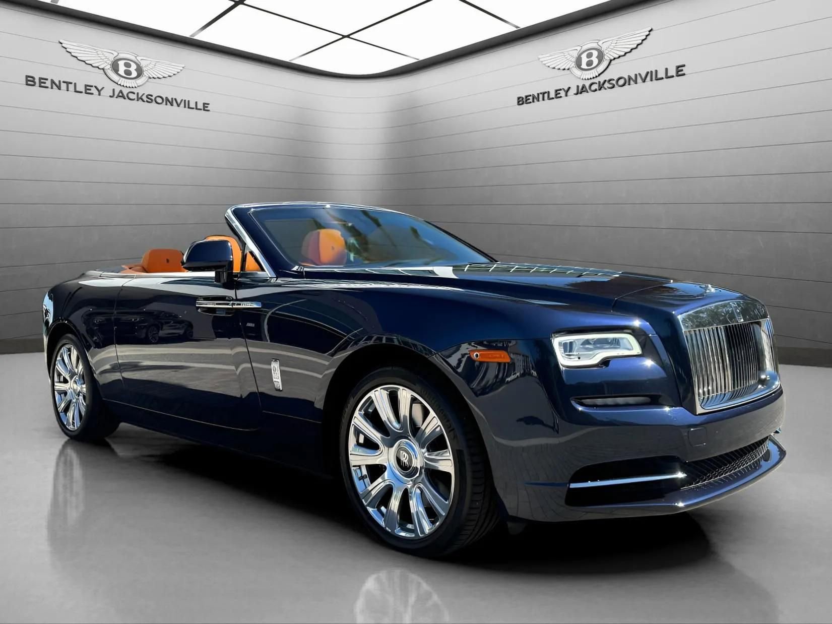 Used 2018 Rolls-Royce Dawn image 14