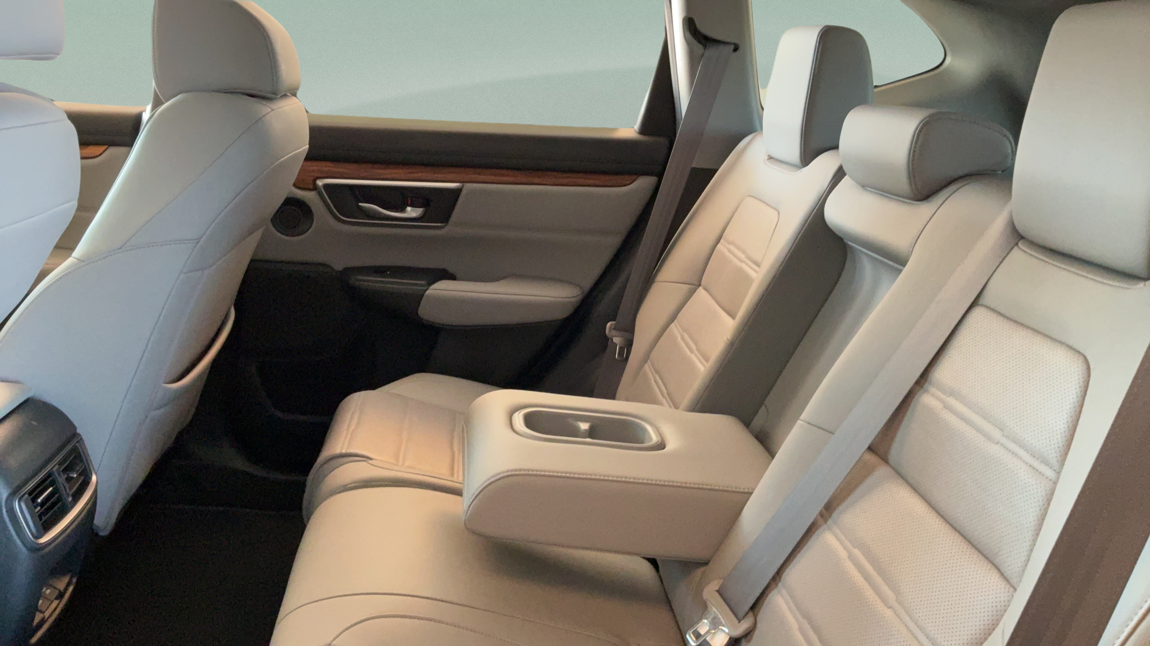 Used 2020 Honda CR-V Touring image 30