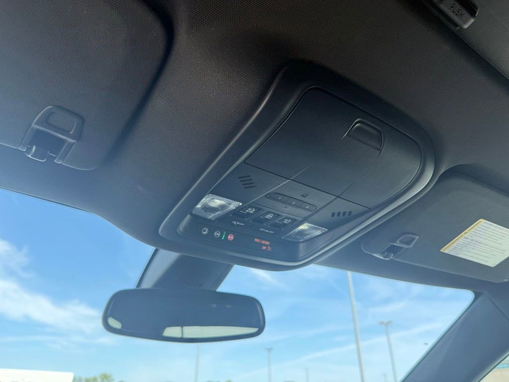 Used 2024 Buick Enclave Essence FWD image 22
