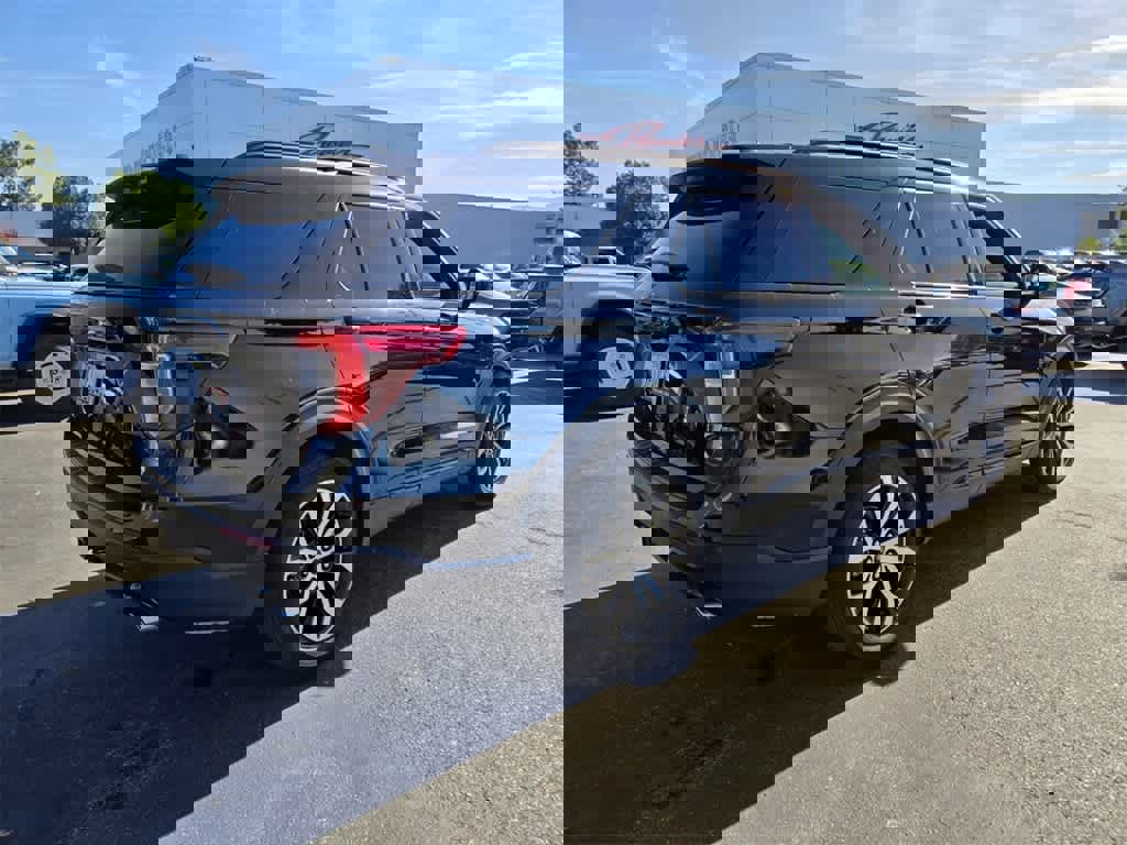 Certified 2022 Ford Explorer ST-Line w/ Class IV Trailer Tow Package image 6