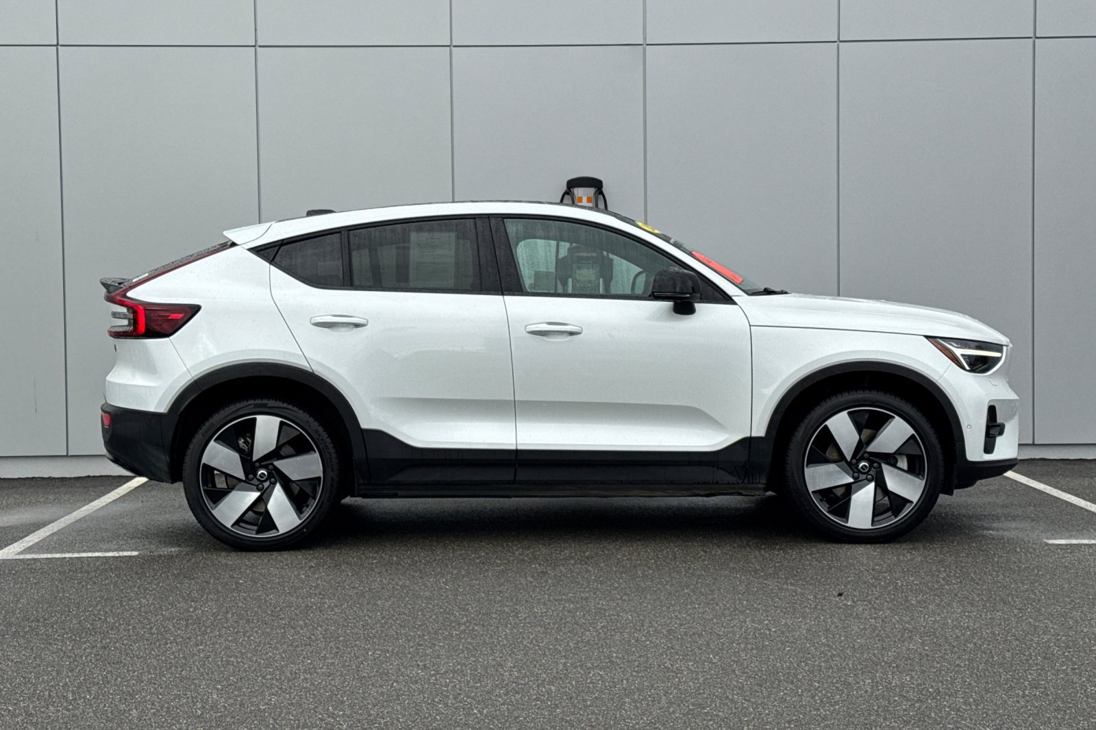 Used 2023 Volvo C40 P8 Recharge Ultimate AWD/4WD image 6